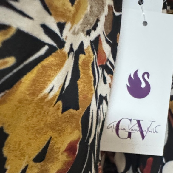 NEW Floral Print Women's Top - Black, Red, Yellow - Picture 12 of 16